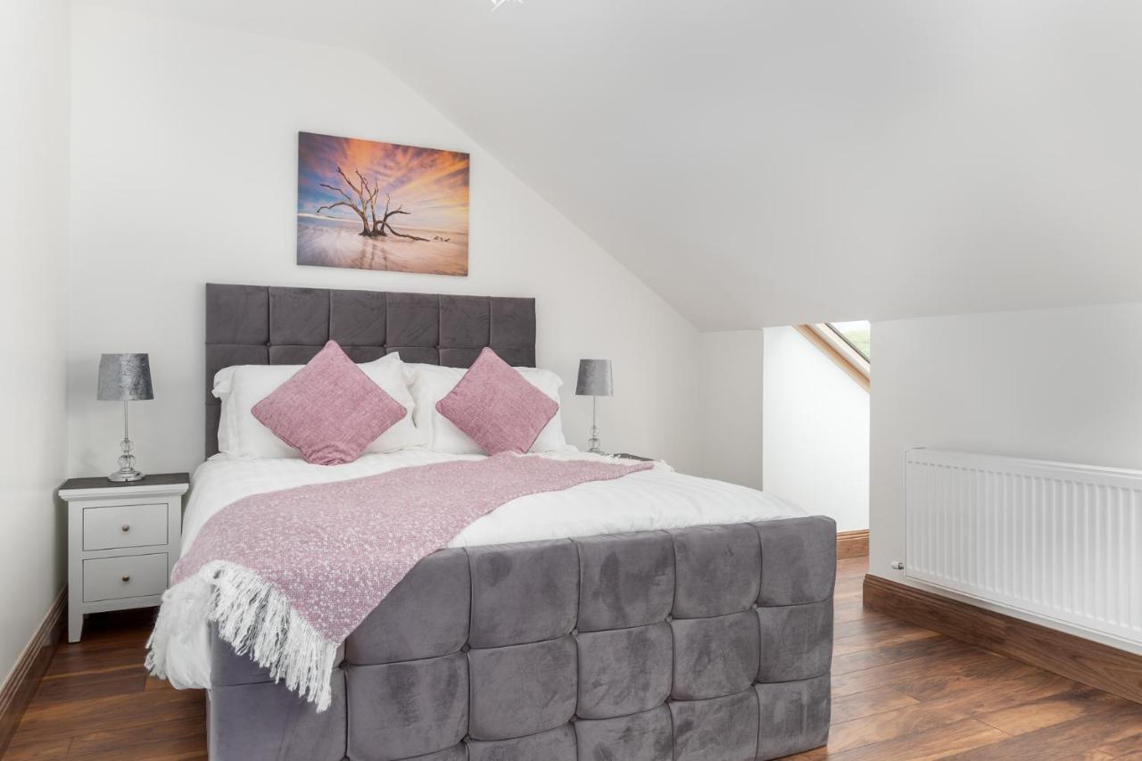 Wonderful Coastal Home In Dingle Town Bagian luar foto